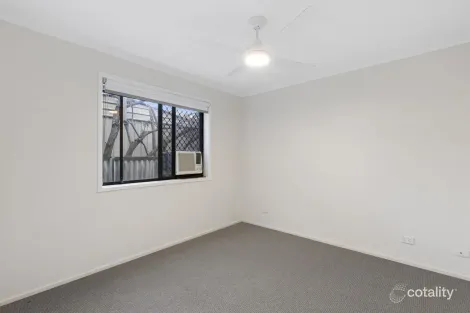 Property photo of 2/11 Waratah Avenue Biggera Waters QLD 4216
