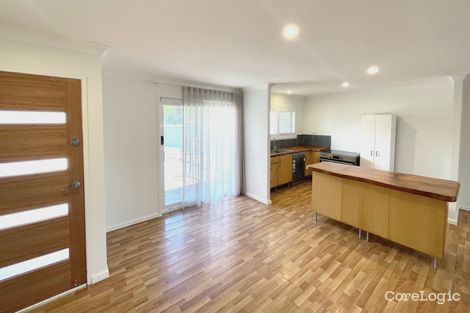 Property photo of 19 Narooma Place Helensvale QLD 4212