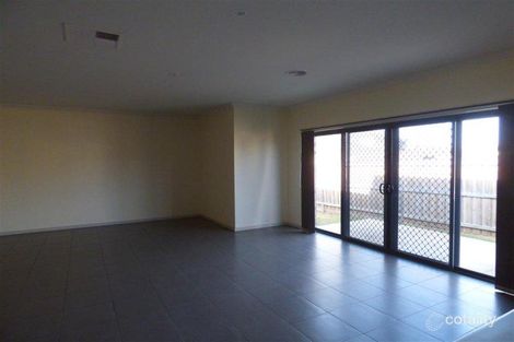 Property photo of 14 Fieldstone Place Tarneit VIC 3029