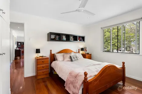 Property photo of 52 Denton Street Wishart QLD 4122