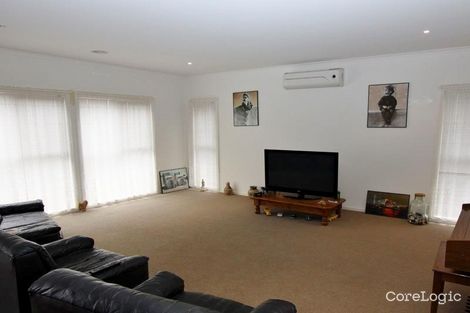 Property photo of 20 Brumby Street Manor Lakes VIC 3024