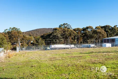 Property photo of 41 Boundary Road Maldon VIC 3463