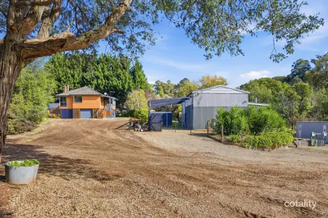 132 Monbulk-Seville Rd, Silvan, VIC 3795