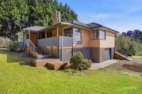 Property photo of 132 Monbulk-Seville Road Silvan VIC 3795