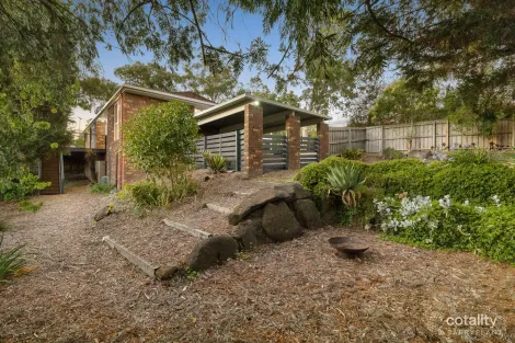 Property photo of 28 Fielding Way Templestowe VIC 3106