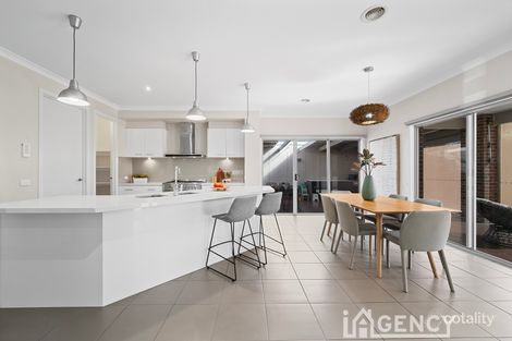 Property photo of 37 Pasadena Boulevard Clyde VIC 3978