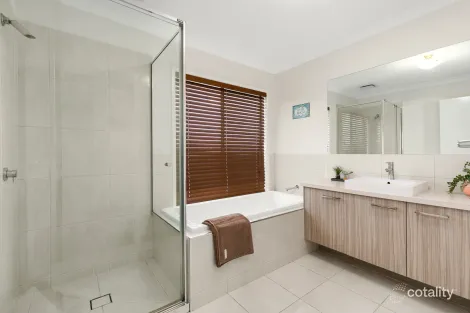 Property photo of 22 Alderbark Way Greenvale VIC 3059