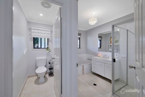 Property photo of 27 Sextant Drive Innes Park QLD 4670