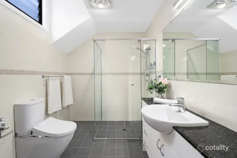 Property photo of 32 Catalpa Crescent Turramurra NSW 2074