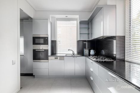 Property photo of 2/304-308 Walsh Street South Yarra VIC 3141