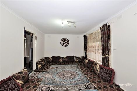 Property photo of 70 Neasham Drive Dandenong North VIC 3175