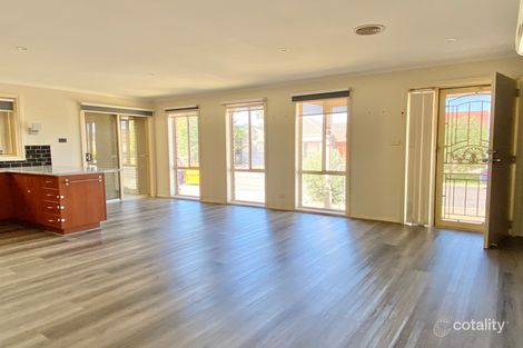 Property photo of 2/8 Ella Court Hoppers Crossing VIC 3029