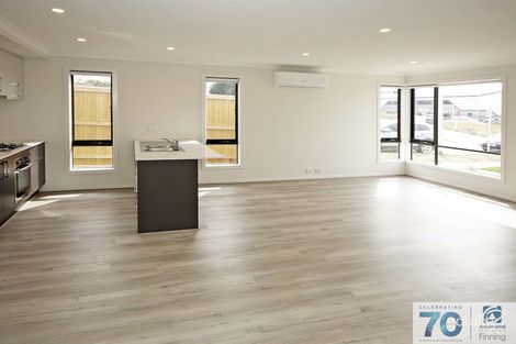 Property photo of 1 Daphne Walk Clyde VIC 3978