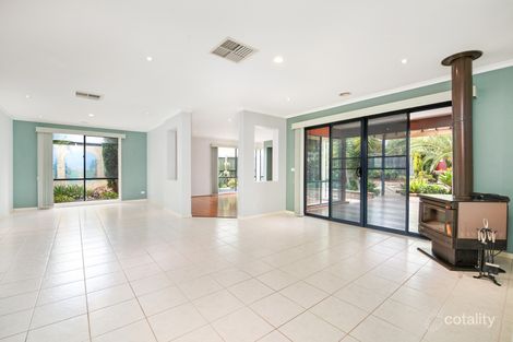 Property photo of 10 Liverpool Court Narre Warren South VIC 3805