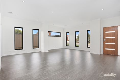 Property photo of 1 Acacia Close Meadow Heights VIC 3048