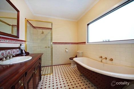 Property photo of 33 Ervin Road Kilsyth VIC 3137