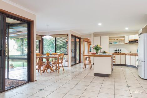 Property photo of 40 Islandview Street Barellan Point QLD 4306