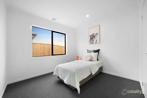 Property photo of 33 Basilico Street Wyndham Vale VIC 3024