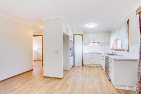 Property photo of 37 Hollow Street Golden Square VIC 3555