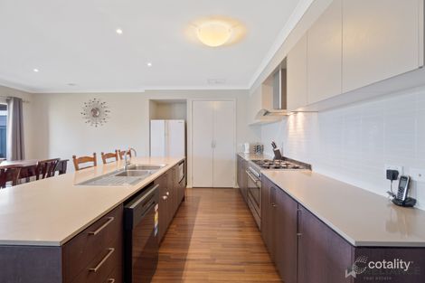 Property photo of 11 Gembrook Street Manor Lakes VIC 3024