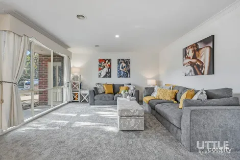 Property photo of 17 Argyle Court Berwick VIC 3806