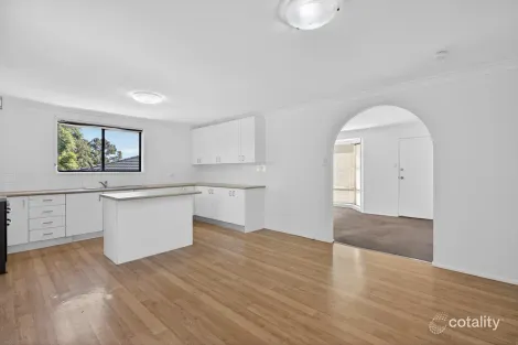 Property photo of 18 Naylor Place Ingleburn NSW 2565