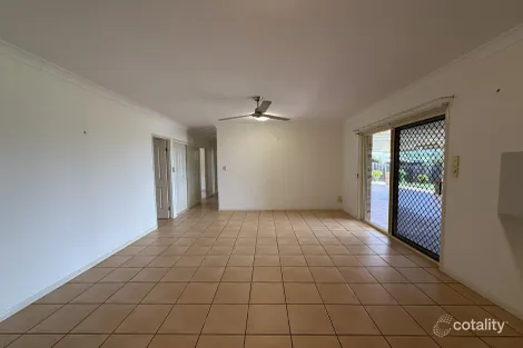 Property photo of 14 Barcoo Close Bentley Park QLD 4869