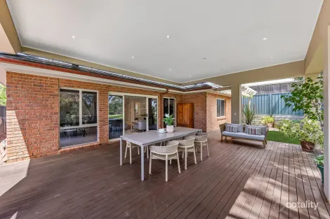 Property photo of 40 Pinnacle Crescent Flagstaff Hill SA 5159