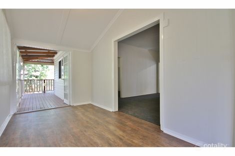 Property photo of 39 Sterculia Avenue Holland Park West QLD 4121