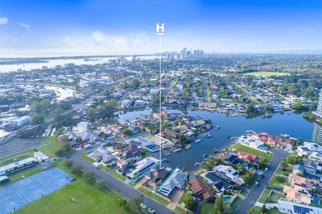 Property photo of 10 Thompson Street Biggera Waters QLD 4216