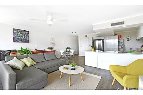 Property photo of 19/5 Admiralty Drive Surfers Paradise QLD 4217