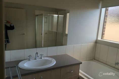 Property photo of 19 McCubbin Way Caroline Springs VIC 3023