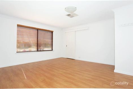 Property photo of 4 Snowy Rise Hammond Park WA 6164