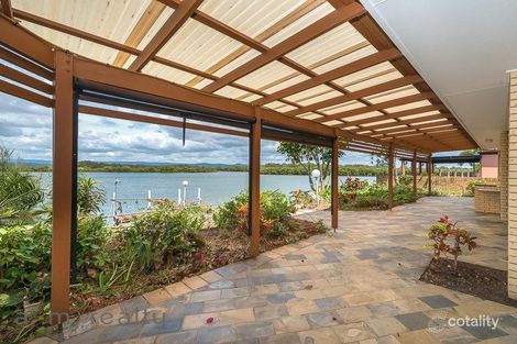 Property photo of 64 Tradewinds Avenue Paradise Point QLD 4216