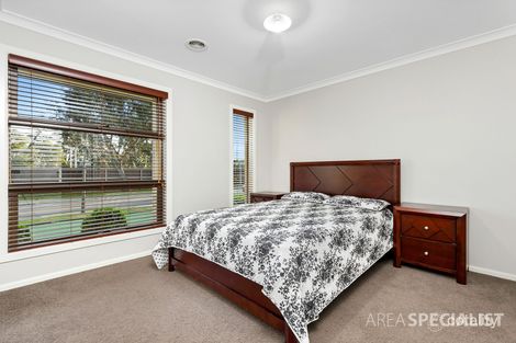 Property photo of 33 Livida Circuit Lyndhurst VIC 3975