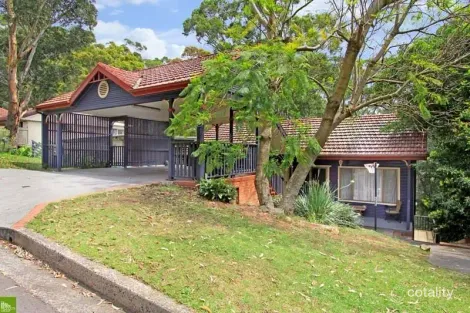 4 Kirrang Ave, Mangerton, NSW 2500