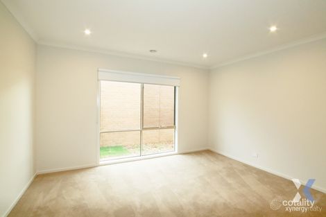 Property photo of 10 Ferntree Drive Werribee VIC 3030