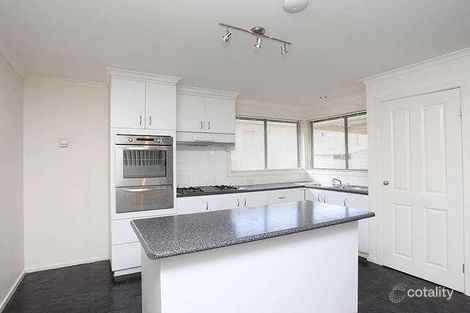 Property photo of 18 Sandleford Way Hoppers Crossing VIC 3029