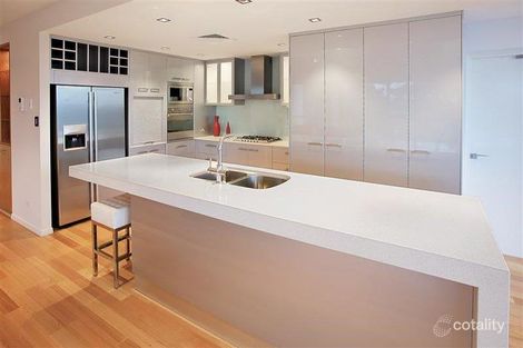 Property photo of 1/30 Ellis Street Kangaroo Point QLD 4169