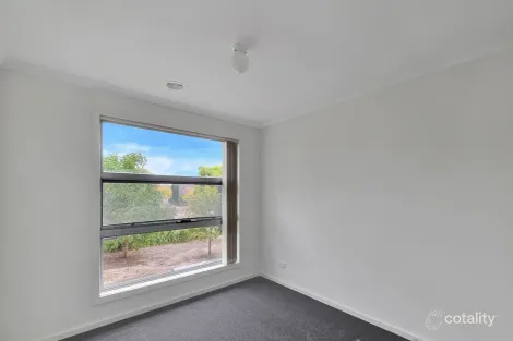 Property photo of 10 Sidney Nolan Walk Point Cook VIC 3030