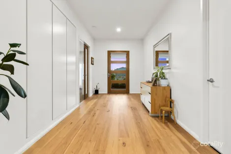 Property photo of 7 Springview Drive Wirlinga NSW 2640