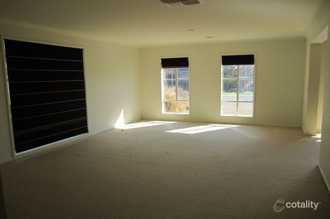 Property photo of 8 Hydefield Drive Wyndham Vale VIC 3024