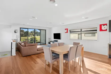 Property photo of 27 Dobie Court North Geelong VIC 3215