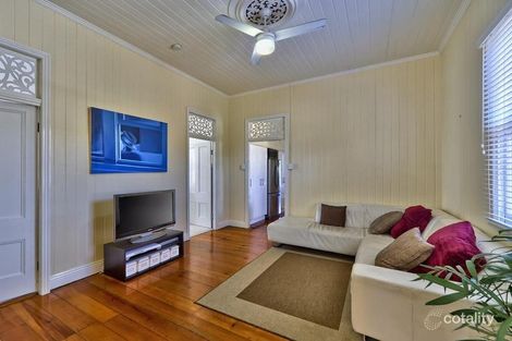 Property photo of 45 Hawthorn Terrace Red Hill QLD 4059