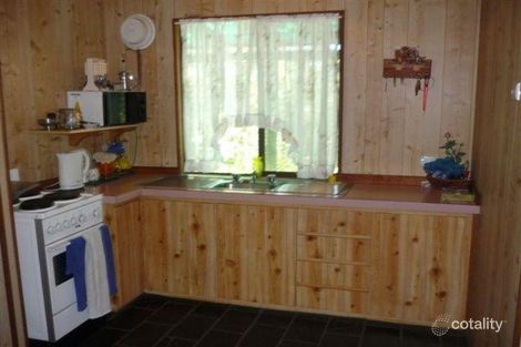 Property photo of 4 Lakeside Terrace Preston Beach WA 6215
