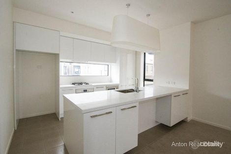 Property photo of 62 Central Park Walk Cheltenham VIC 3192