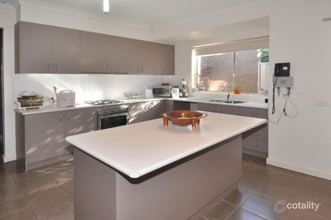 Property photo of 10 Chifley Circuit Burnside Heights VIC 3023