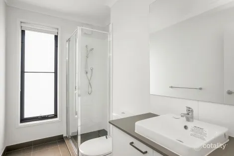 Property photo of 2 Totterdown Way Werribee VIC 3030