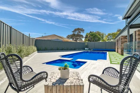 Property photo of 14 Clinker Road Ocean Reef WA 6027