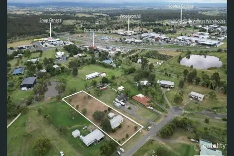 Property photo of 11 Stieler Drive Plainland QLD 4341